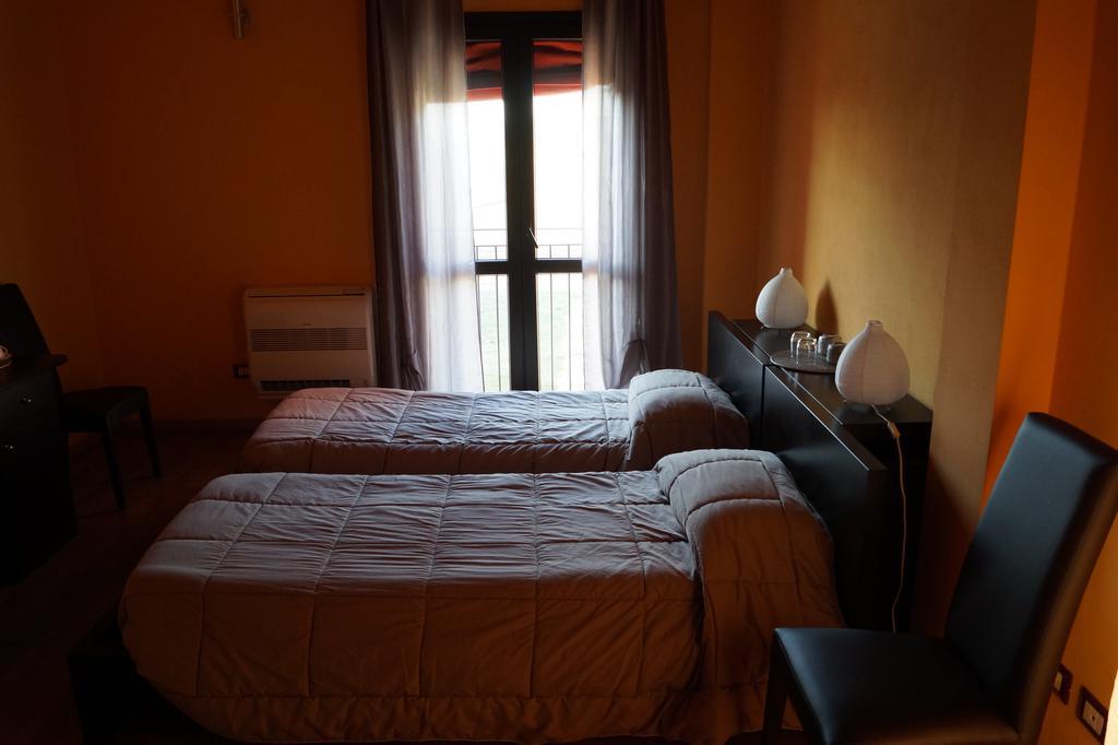 Conte Pietro Room&Breakfast 费拉拉 外观 照片